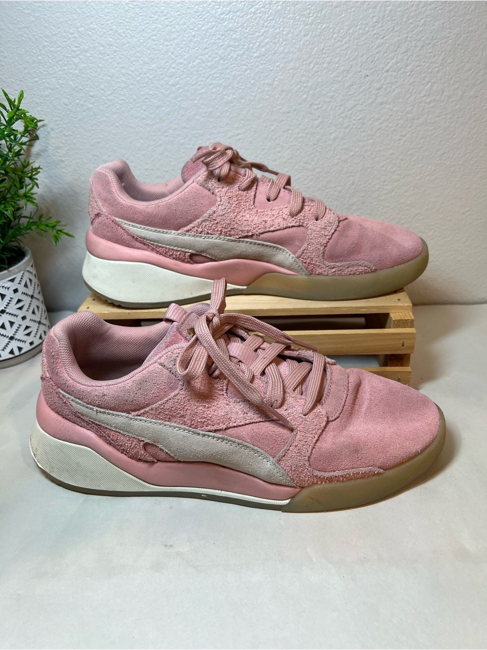 💥3/$50 Vintage Puma Aeon Rewind Bridan Rose Pink Suede Athletic Sneakers